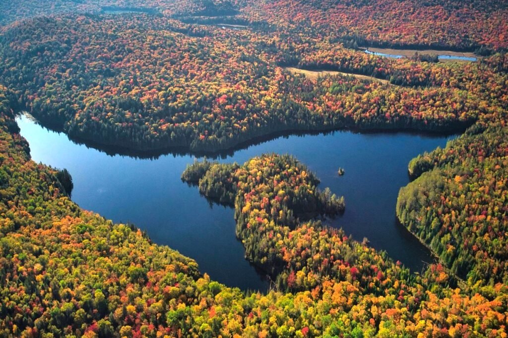 Mauricie Park - pack and jet blog - quebec fall colors