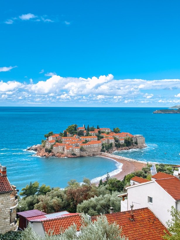 sveti stefan montenegro - balkan travel guide